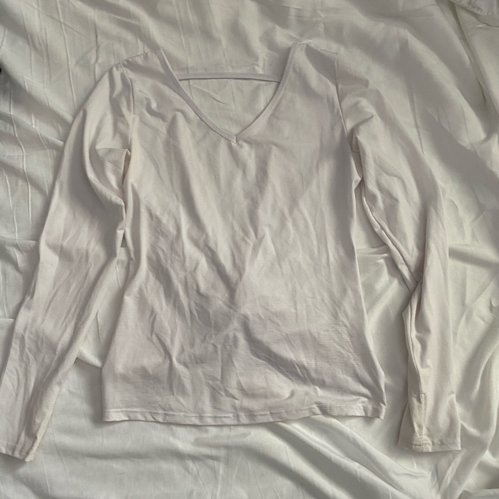 Long Sleeve V-Back Active Shirt